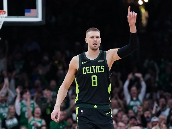 Kristaps Porzingis sebut defense Celtics sangat solid.