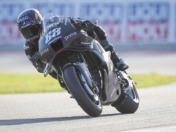 Miguel Oliveira susah payah jinakkan YZR-M1.