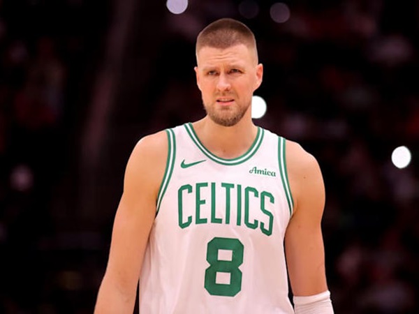 Celtics Kalahkan Knicks, Porzingis Puji Derrick White