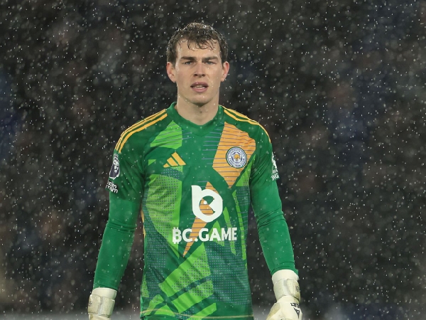 Kiper Leicester City, Mads Hermansen