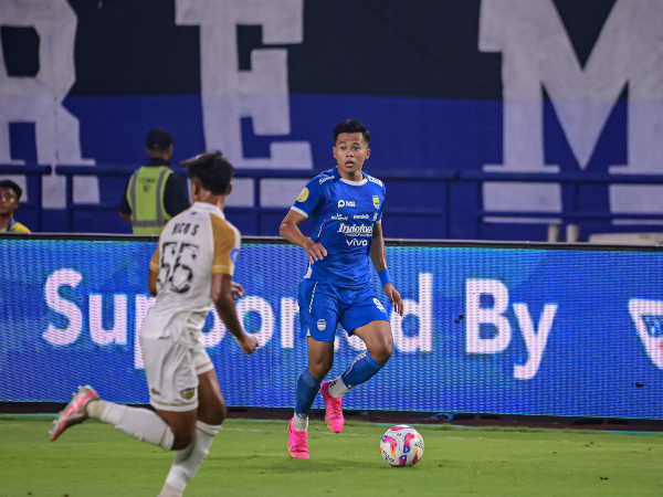 Bek kiri Persib, Edo Febriansah