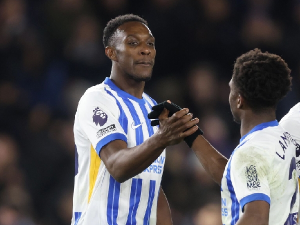 Danny Welbeck mengunci kemenangan Brighton atas Bournemouth