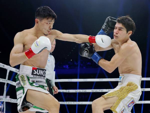 Junto Nakatani (kiri) dan David Cuellar. (Foto: Fight TV)
