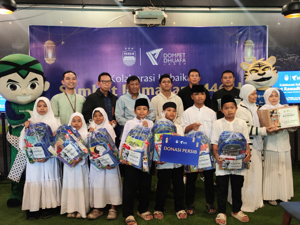 Persib menggelar kegiatan sosial jelang Ramadan 1446 H