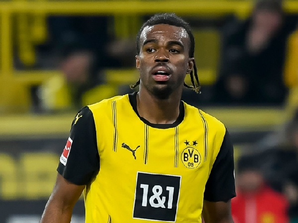 Borussia Dortmund meminjam Carney Chukwuemeka dari Chelsea