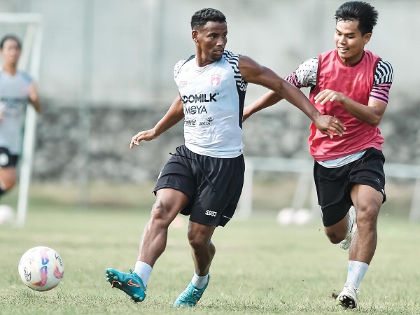 Gelandang Persita Tangerang, Eber Bessa bakal kembali ke kandang mantan timnya Bali United