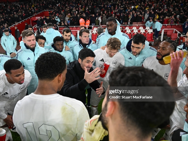 Mikel Arteta bersama para pemain Arsenal