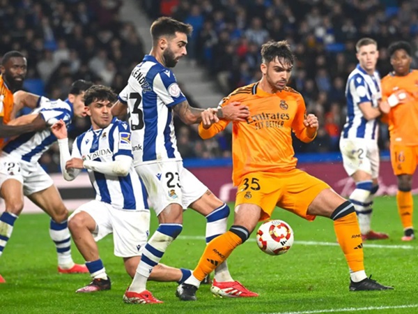 Carlo Ancelotti Bicara Teriakan Fans Sociedad untuk Asencio