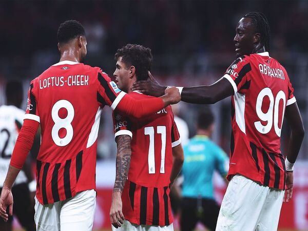 Tammy Abraham buka suara ke awak media soal banyaknya pemain asal Inggris yang sekarang membela panji AC Milan / via Getty Images