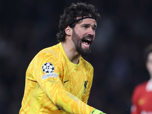 Alisson Becker.