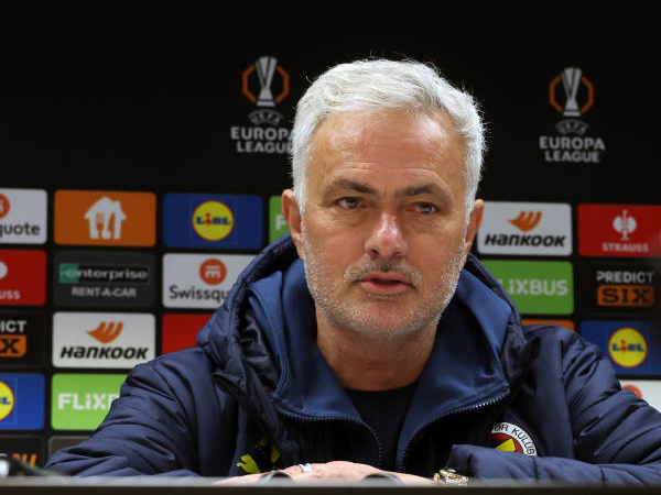 Jose Mourinho Tak Tutup Peluang Melatih Celtic Atau Rangers di Skotlandia