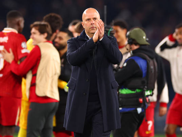 Menang di Paris, Arne Slot Ingatkan Liverpool Soal Ujian Besar di Anfield