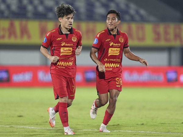 Penyerang Persija Jakarta, Ryo Matsumura usai mencetak gol ke gawang PSIS Semarang