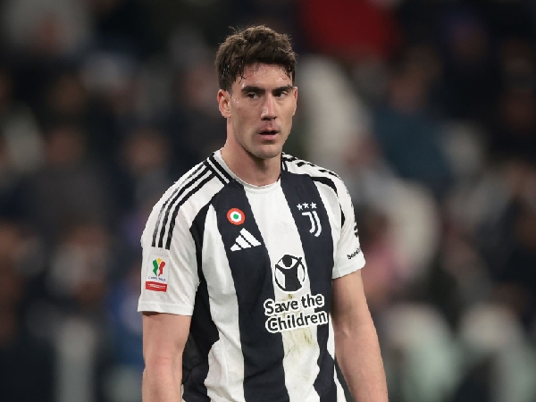 Dusan Vlahovic telah lama dikaitkan dengan Arsenal