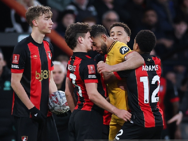 Matheus Cunha terlibat insiden di laga Wolves melawan Bournemouth