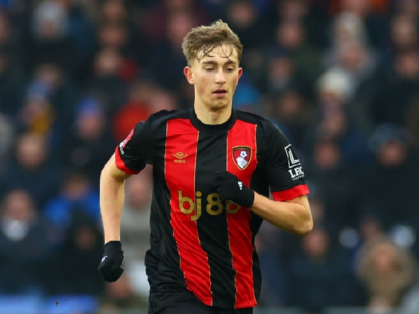 Newcastle United membidik bek Bournemouth, Dean Huijsen