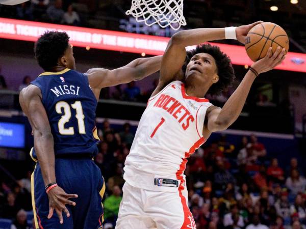 Amen Thompson mencetak 21 poin saat tim tamu Houston Rockets mengalahkan New Orleans Pelicans 109-97 pada Kamis (6/3) malam. (Foto: AP)