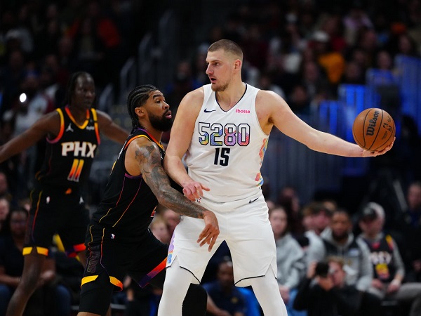 Mike Malone terkesan dengan performa impresif Nikola Jokic lawan Phoenix Suns.