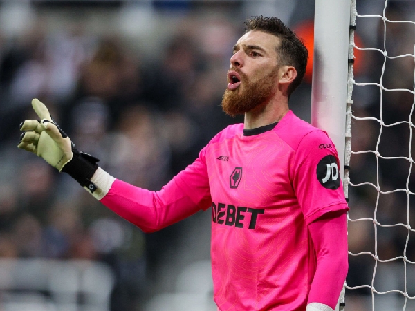 Kiper Wolves, Jose Sa