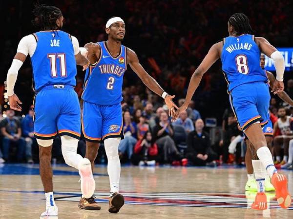 Oklahoma City Thunder mengungguli tim-tim lain dengan selisih 12,7 poin per pertandingan, hampir memecahkan rekor NBA yang telah berusia 50 tahun. (Foto: AP)