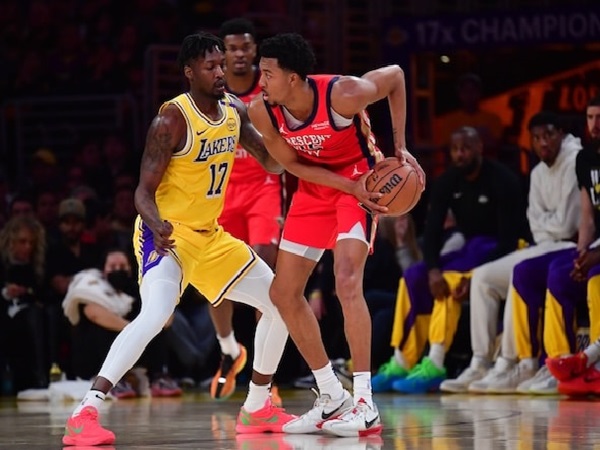 Trey Murphy Salut dengan Pertahanan Solid Lakers