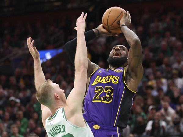 LeBron James akui Lakers memang kalah kelas dari Celtics.