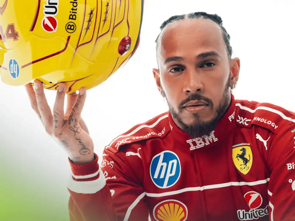 Lewis Hamilton bicara soal keputusannya pindah dari Mercedes ke Ferrari.