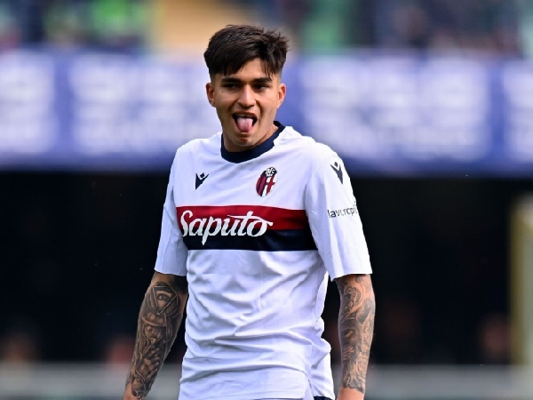 Penyerang muda Bologna, Santiago Castro, dipantau oleh Arsenal