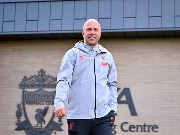 Liverpool Diklaim Kalah Kelas dari Arsenal dan Bayern, Ini Respon Arne Slot