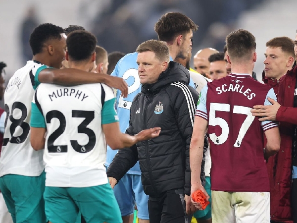 Newcastle United sukses mempermalukan West Ham di London Stadium