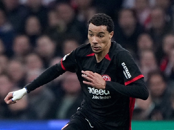 Newcastle United membidik striker Eintracht Frankfurt, Hugo Ekitike