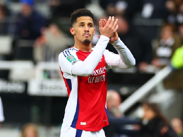 William Saliba menegaskan komitmennya pada Arsenal