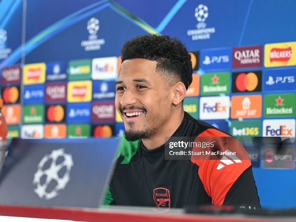 Bek Arsenal, William Saliba