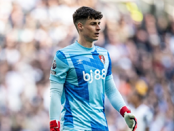 Kepa Arrizabalaga dibela rekan setimnya di Bournemouth, Ryan Christie