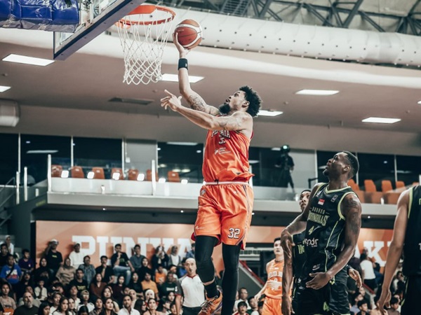 Pelita Jaya Jakarta Hentikan Perlawanan Sengit Borneo Hornbills