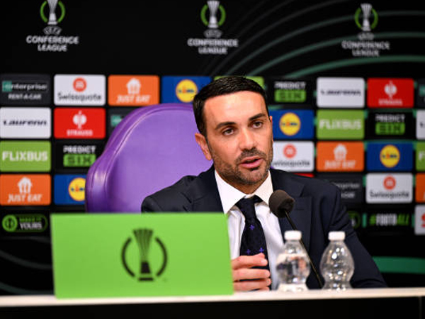 Raffaele Palladino Bahas Konsistensi Fiorentina Meski Raih Kemenangan