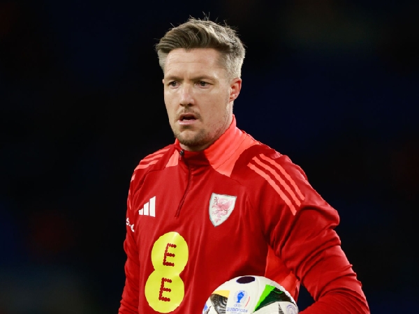 Kiper Nottingham Forest dan Wales, Wayne Hennessey