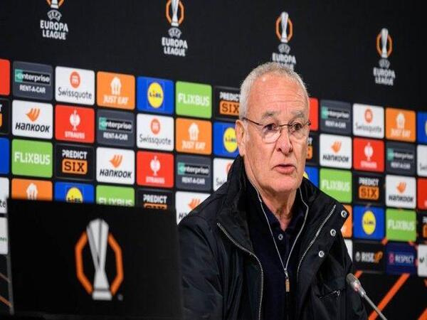 Hanya dikontrak sebagai pelatih sementara hingga 30 Juni 2025, Claudio Ranieri buka suara soal calon penerusnya di AS Roma / via Getty Images