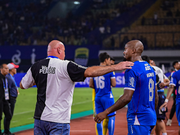 Pelatih Persib, Bojan Hodak dukung pemanggilan Kevin Ray Mendoza dan Gervane Kastaneer ke tim nasional