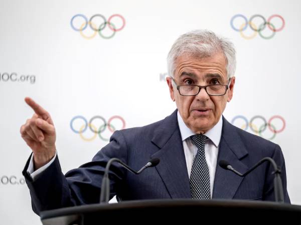 Juan Antonio Samaranch ingin menghindari Olimpiade yang dinodai oleh perselisihan gender, seperti yang terjadi di Olimpiade Paris tahun lalu. (Foto: AP)