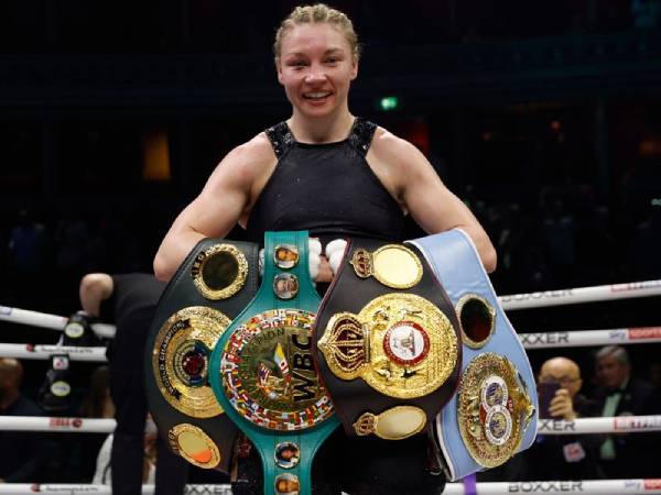 Kemenangan ini memberi kesempatan bagi Lauren Price untuk menyatukan divisi ini. (Foto: Fight TV)