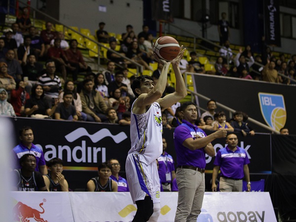 Prawira Bandung Menang Telak Lawan Hangtuah di C'Tra Arena