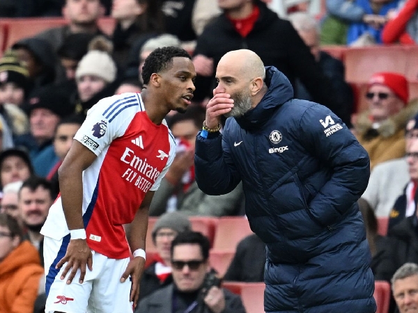 Jurrien Timber dan pelatih Chelsea, Enzo Maresca