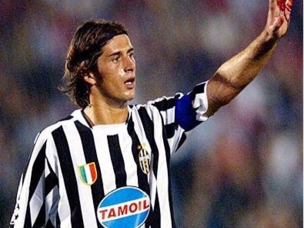 Legenda Juventus yaitu Alessio Tacchinardi, marah besar pada Thiago Motta menyusul dua kekalahan telak beruntun yang baru saja dialami oleh Bianconeri di ajang Serie A / via Istimewa