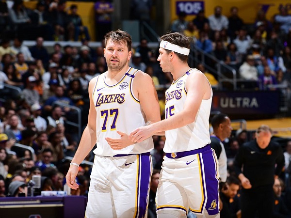 Luka Doncic jadi pahlawan kemenangan Lakers atas Suns.