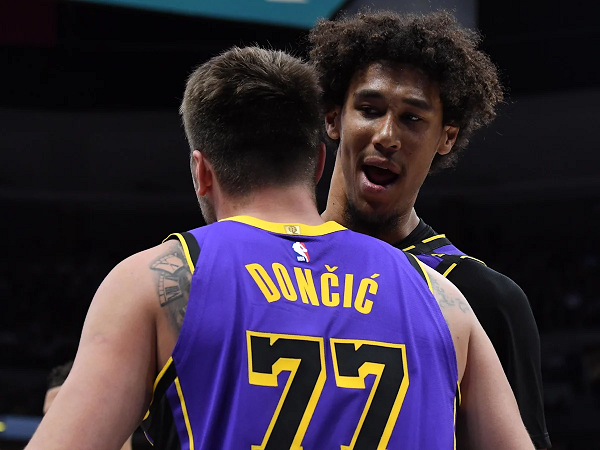 Luka Doncic senang Lakers kembali diperkuat Jaxson Hayes.