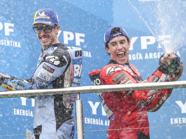 Marc Marquez Terkesan dengan Penampilan Alex Marquez