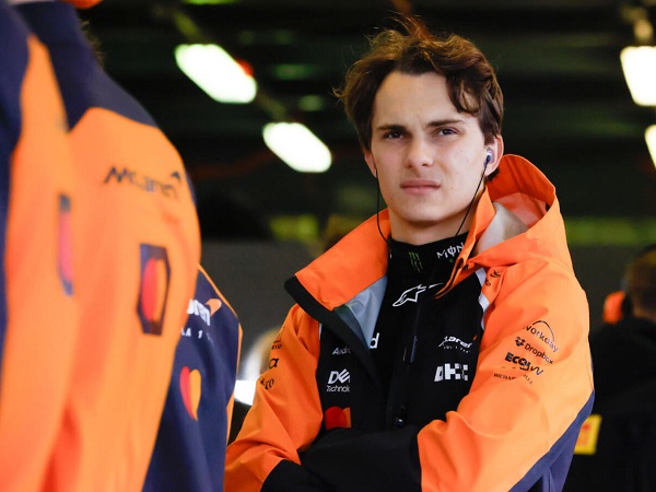 Oscar Piastri frustasi lagi-lagi dapat nasib sial di GP Australia.