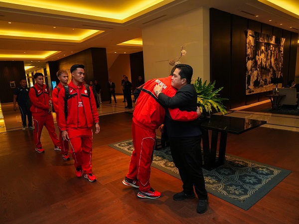 Skuat timnas Indonesia dilepas Ketum PSSI Erick Thohir ke Australia