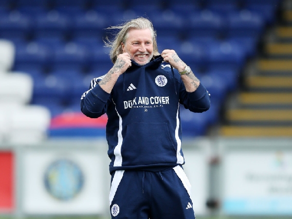 Aktivitas transfer Aston Villa dipuji oleh Robbie Savage